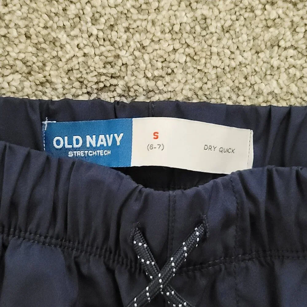 Old Navy Boys Grey Quick Dry Shorts Size Small 6-7